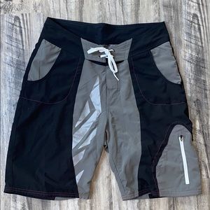 Men’s swim trunks